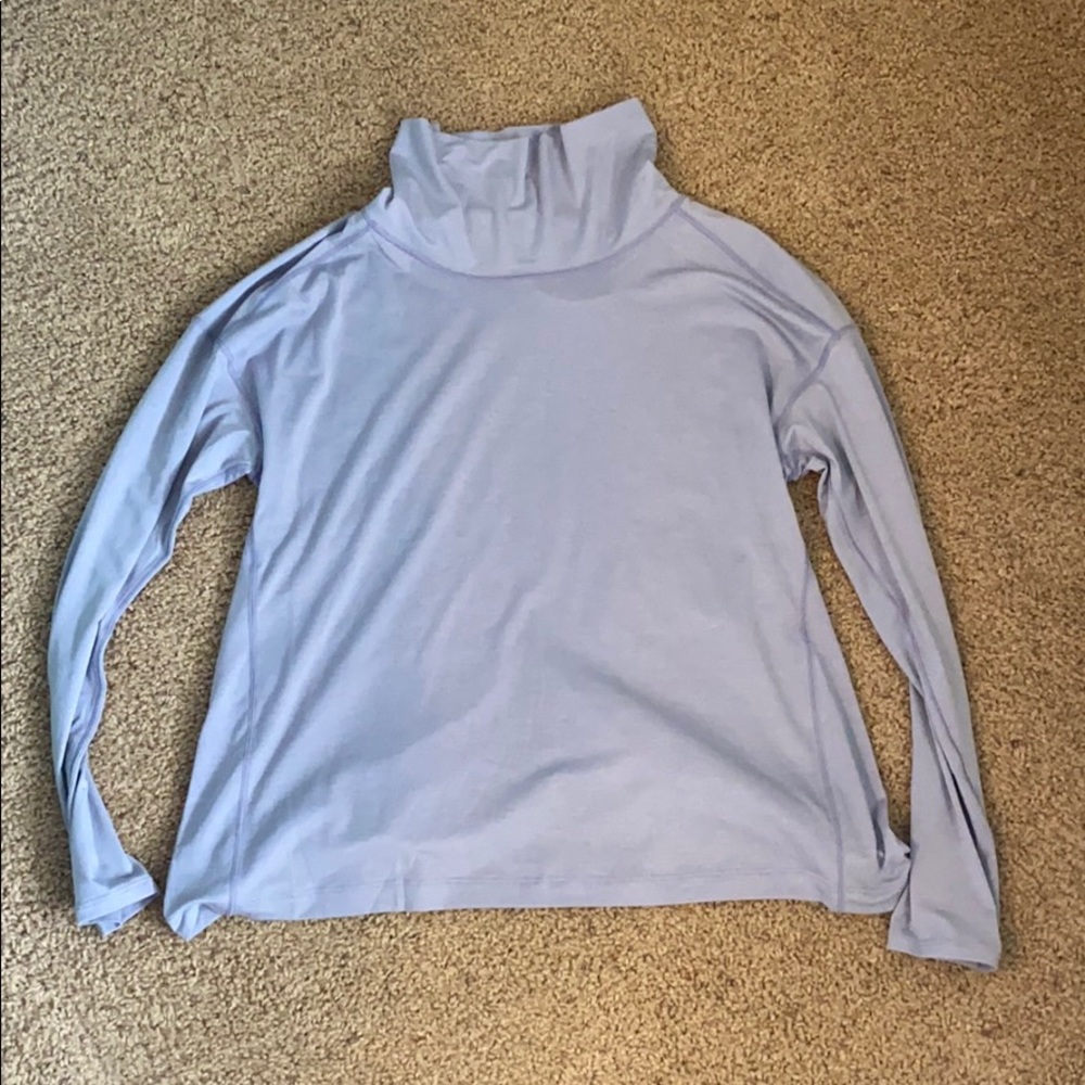 Lulu lemon long sleeve workout top.